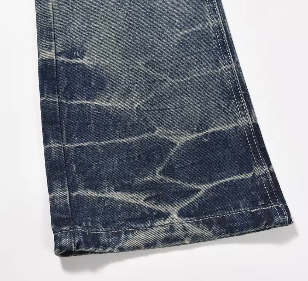 Washed Pattern Flared Jeans