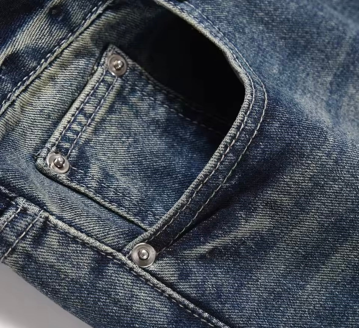 Washed Pattern Flared Jeans